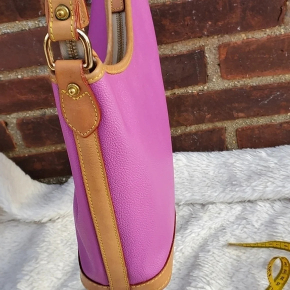 Dooney& Bourke Pink pebbled Leather shoulder bag - Picture 3 of 13